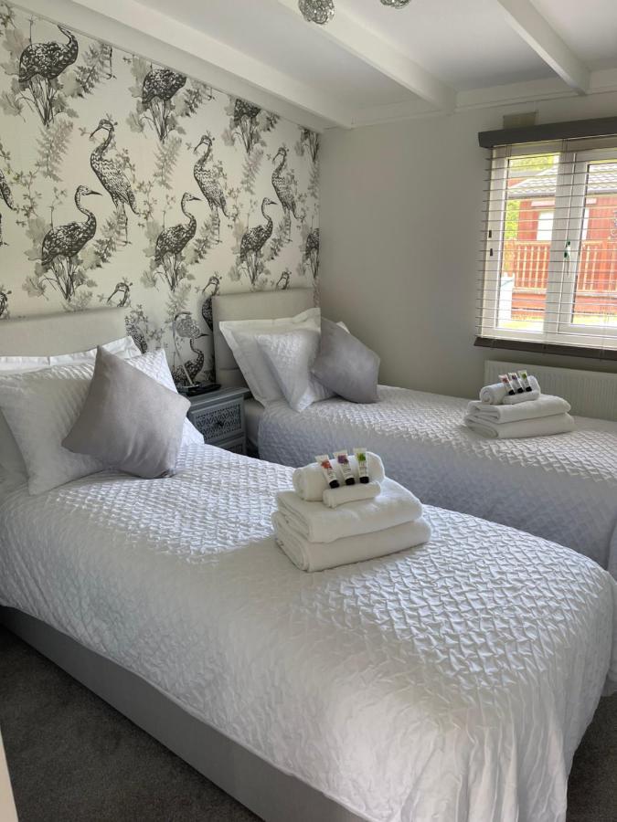 Lakeview Lodge, Builth Wells No Tradesmen Allowed Экстерьер фото