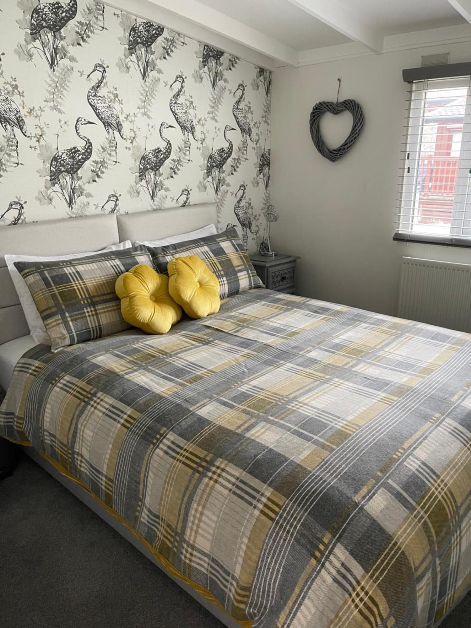 Lakeview Lodge, Builth Wells No Tradesmen Allowed Экстерьер фото