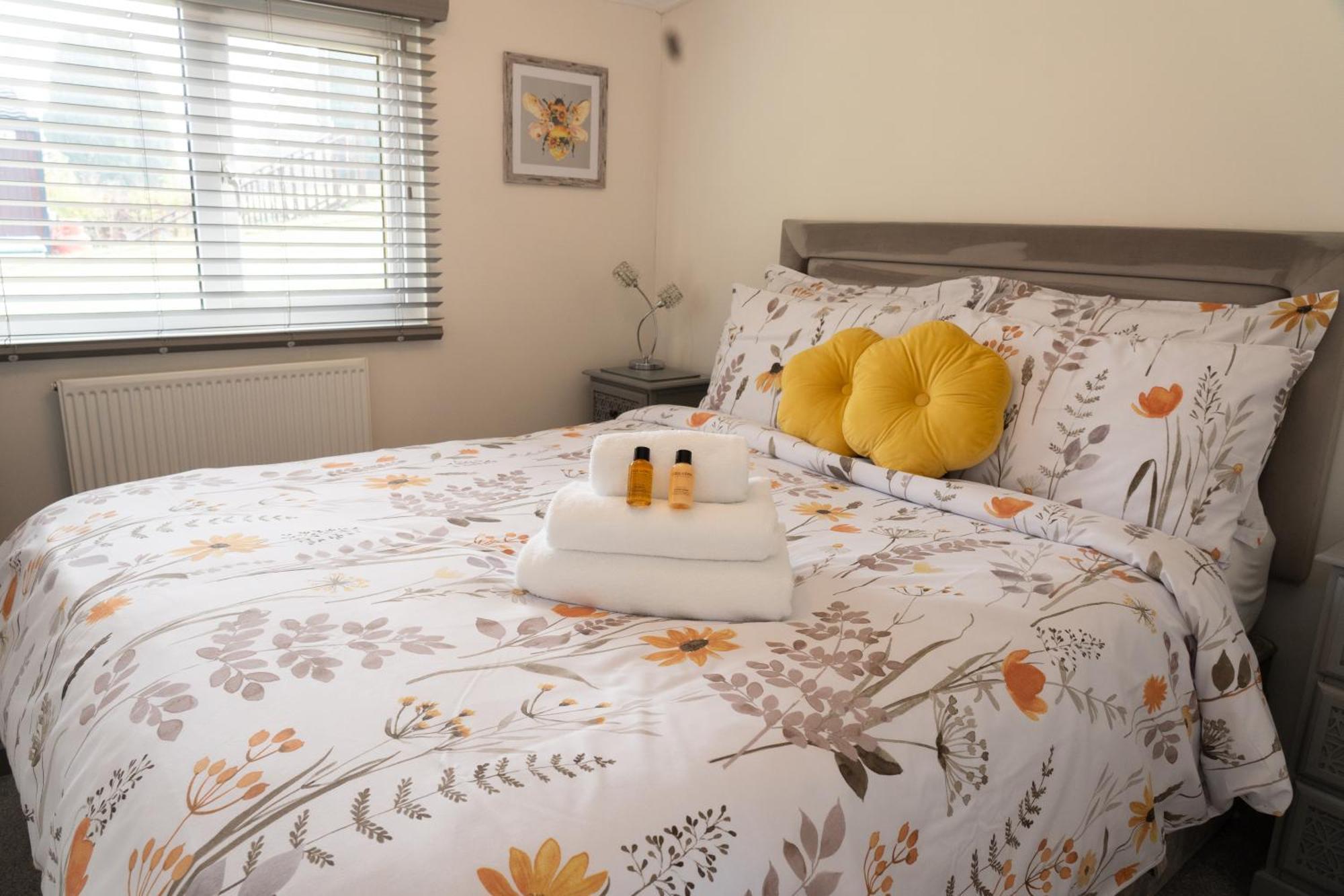 Lakeview Lodge, Builth Wells No Tradesmen Allowed Экстерьер фото