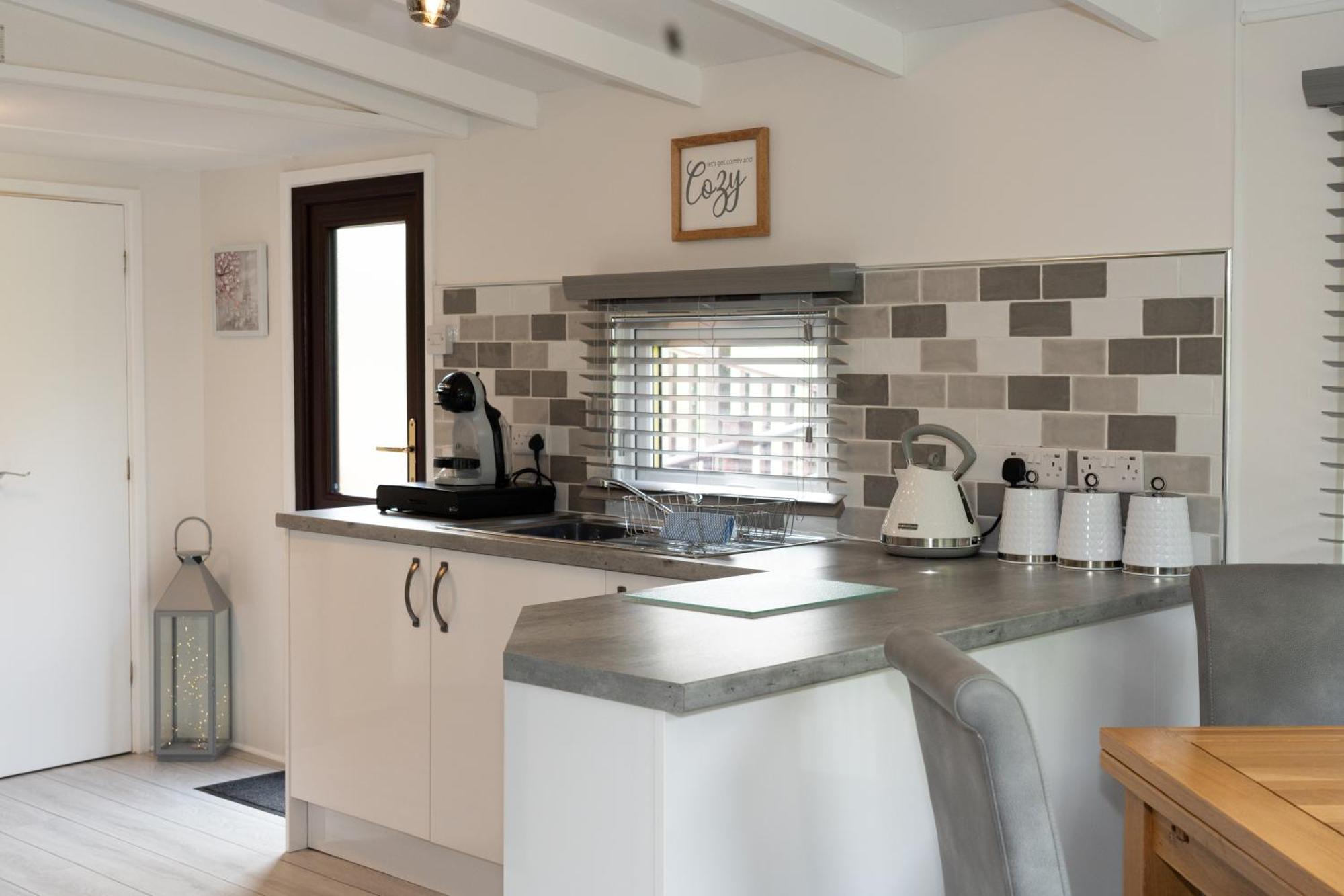 Lakeview Lodge, Builth Wells No Tradesmen Allowed Экстерьер фото
